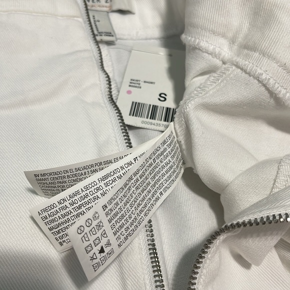 NWT F21 Contemporary Zip Front White Denim Skirt Small - Picture 8 of 8